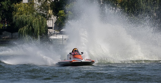 曼联希望续约青训新星科比·梅诺，待遇待定.